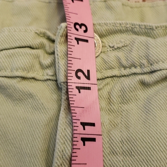 VINTAGE High Waist Pleated Cutoff Distress Shorts - Picture 10 of 12